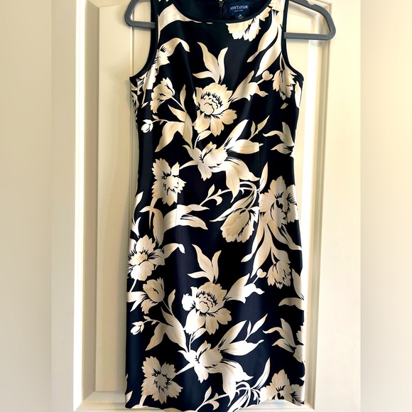 Ann Taylor B&W Floral Garden Dress 100% Cotton main image 1
